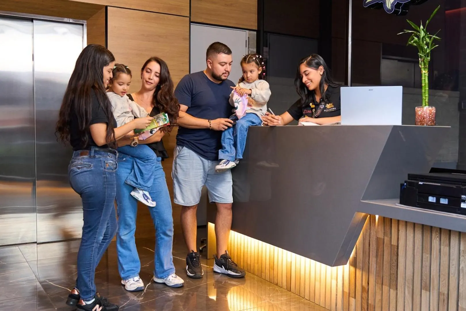 Cozy Comforts At Rosa Negra Stadio Medellin 0*,